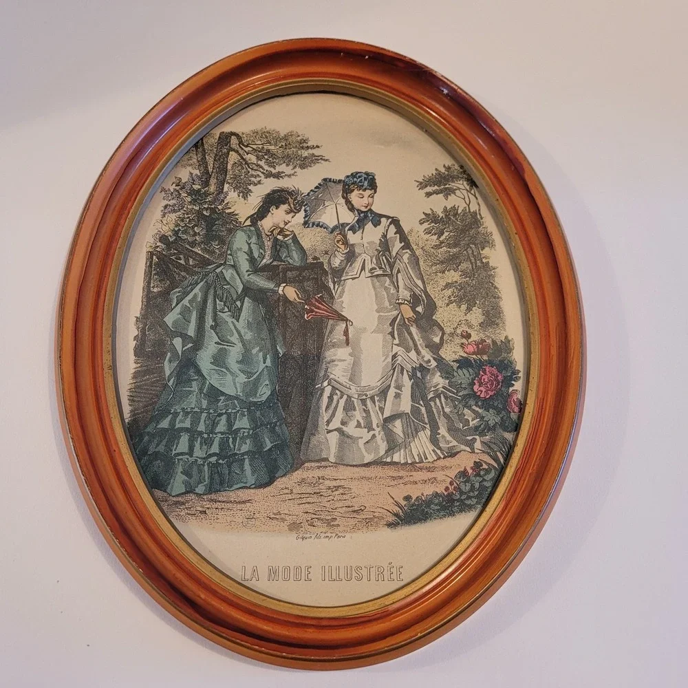 VTG LA MODE ILLUSTRE Victorian Ladies In Garden Wooden Oval Picture Frames